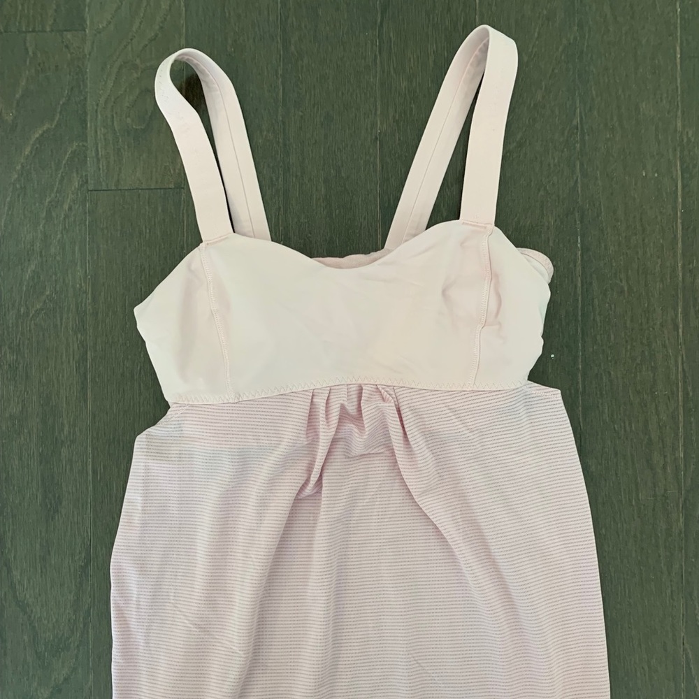 Lululemon Tank Top With Built in Bra Size 6